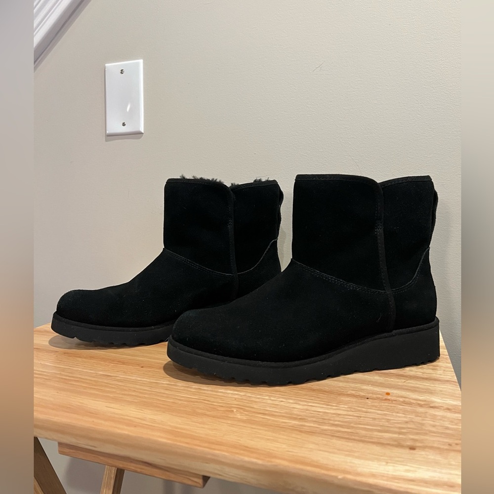 UGG Kristin Wedge Boots - Women Size 9